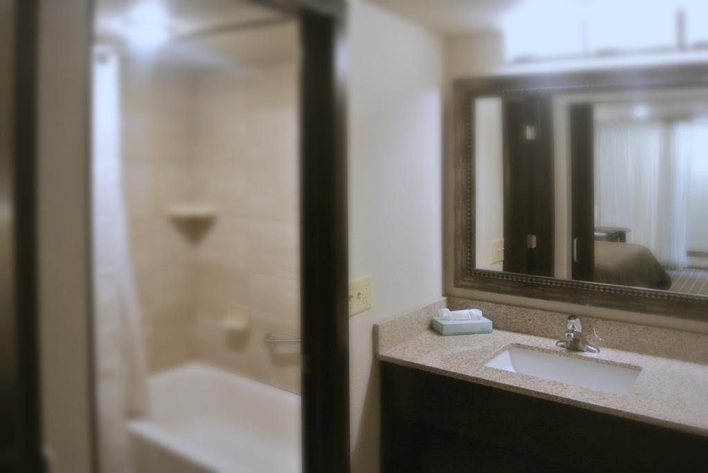 Aspen Select Hotel Рочестър Стая снимка