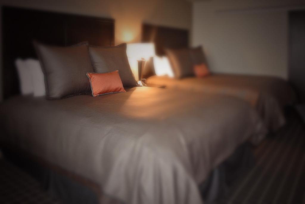 Aspen Select Hotel Рочестър Екстериор снимка