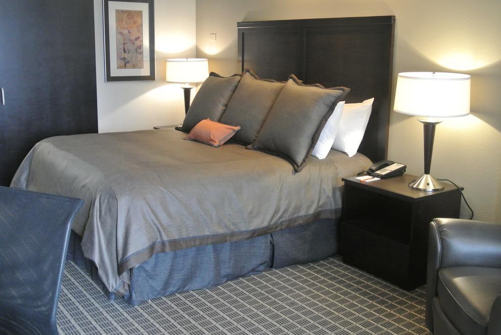Aspen Select Hotel Рочестър Стая снимка