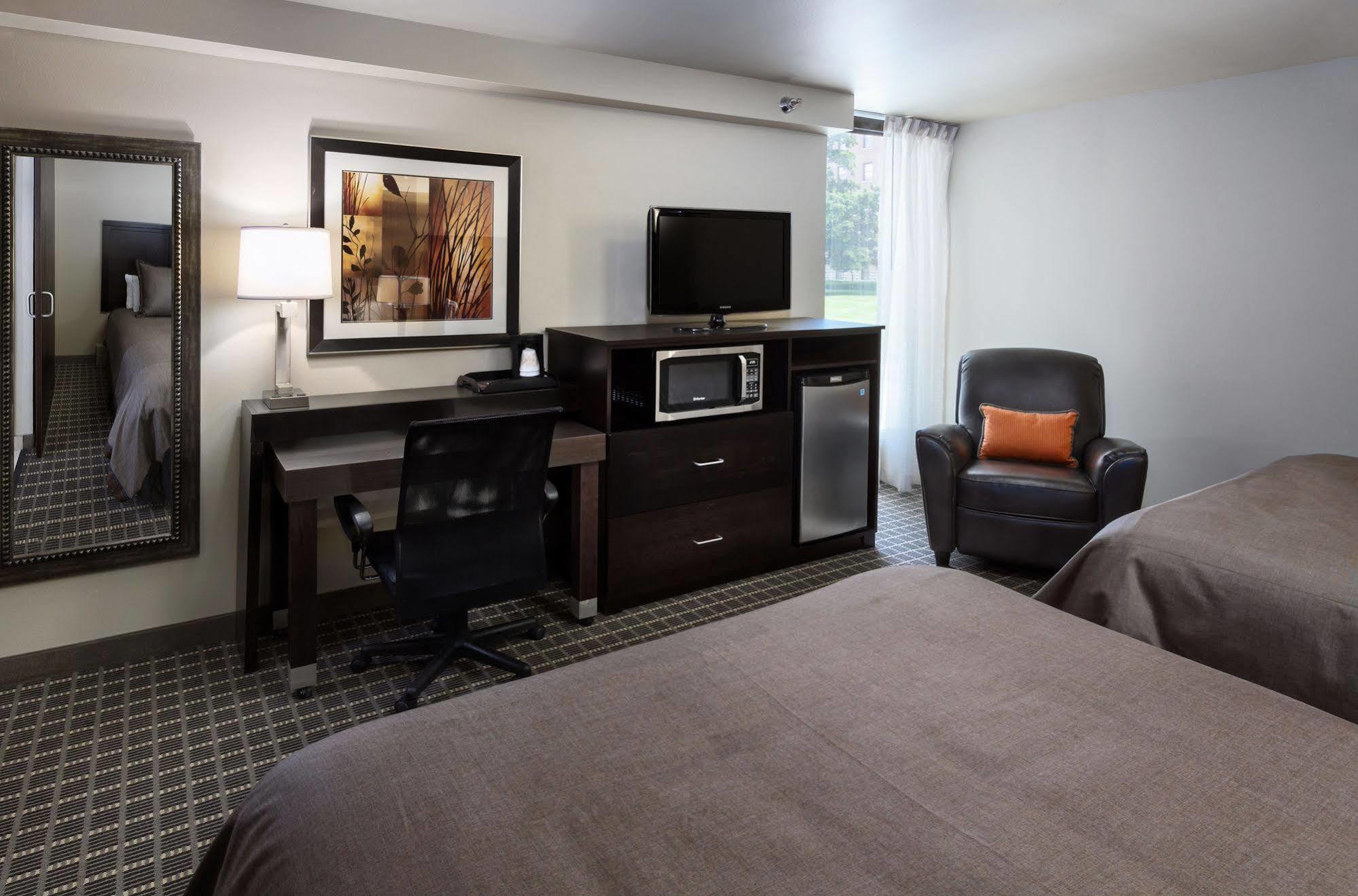 Aspen Select Hotel Рочестър Екстериор снимка